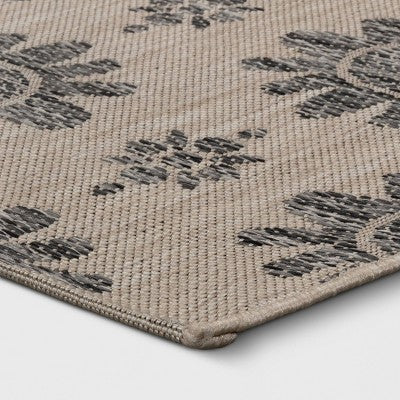  Dark Daisy Outdoor Rug Black - Opalhouse™